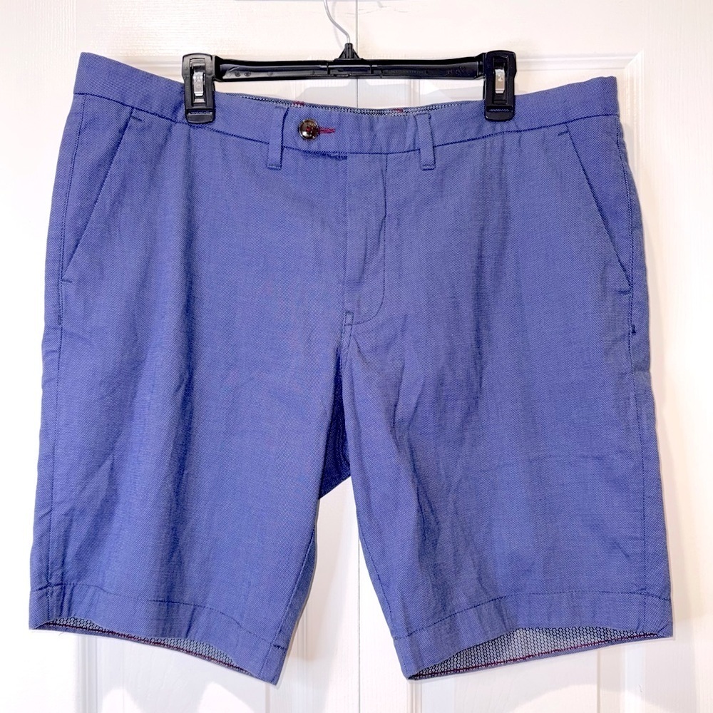 Ted Baker Men's mini pin dot Flat Front Shorts. Size 38. NWT